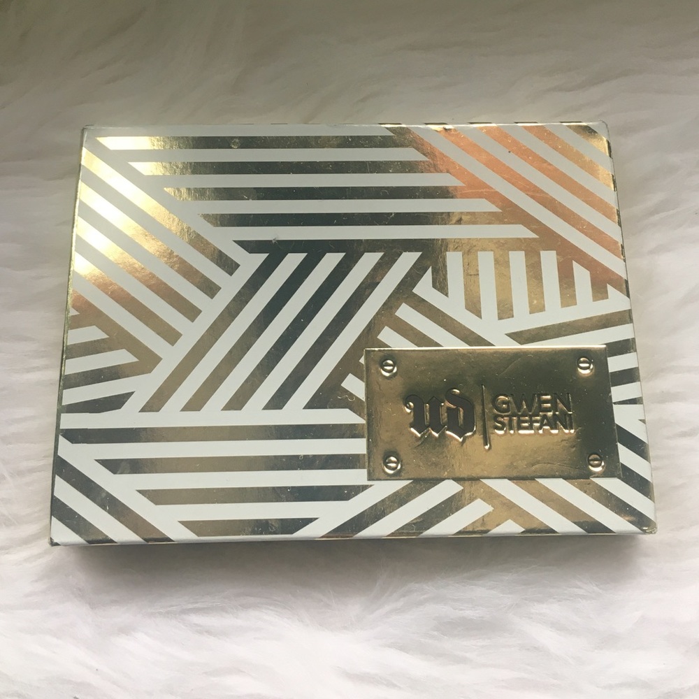 Gwen Stefani x Urban Decay Eyeshadow Palette